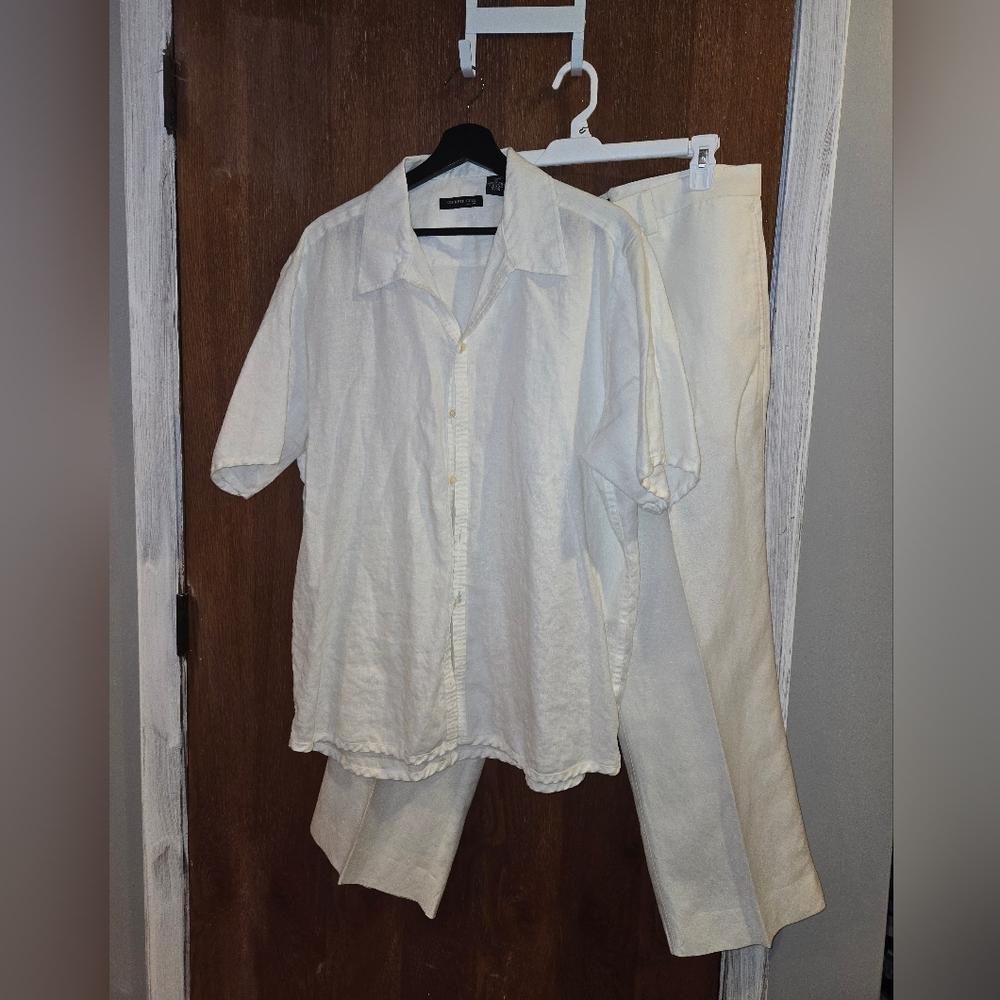 Kenneth Cole White Linen Button-Up Shirt and Pants Set